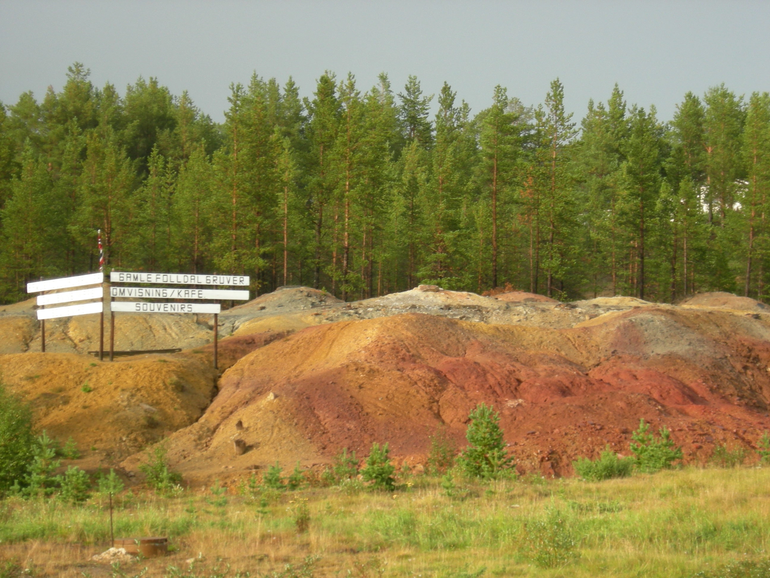 T37-C-1 slagghauger og deponier for fast kjemisk avfall.